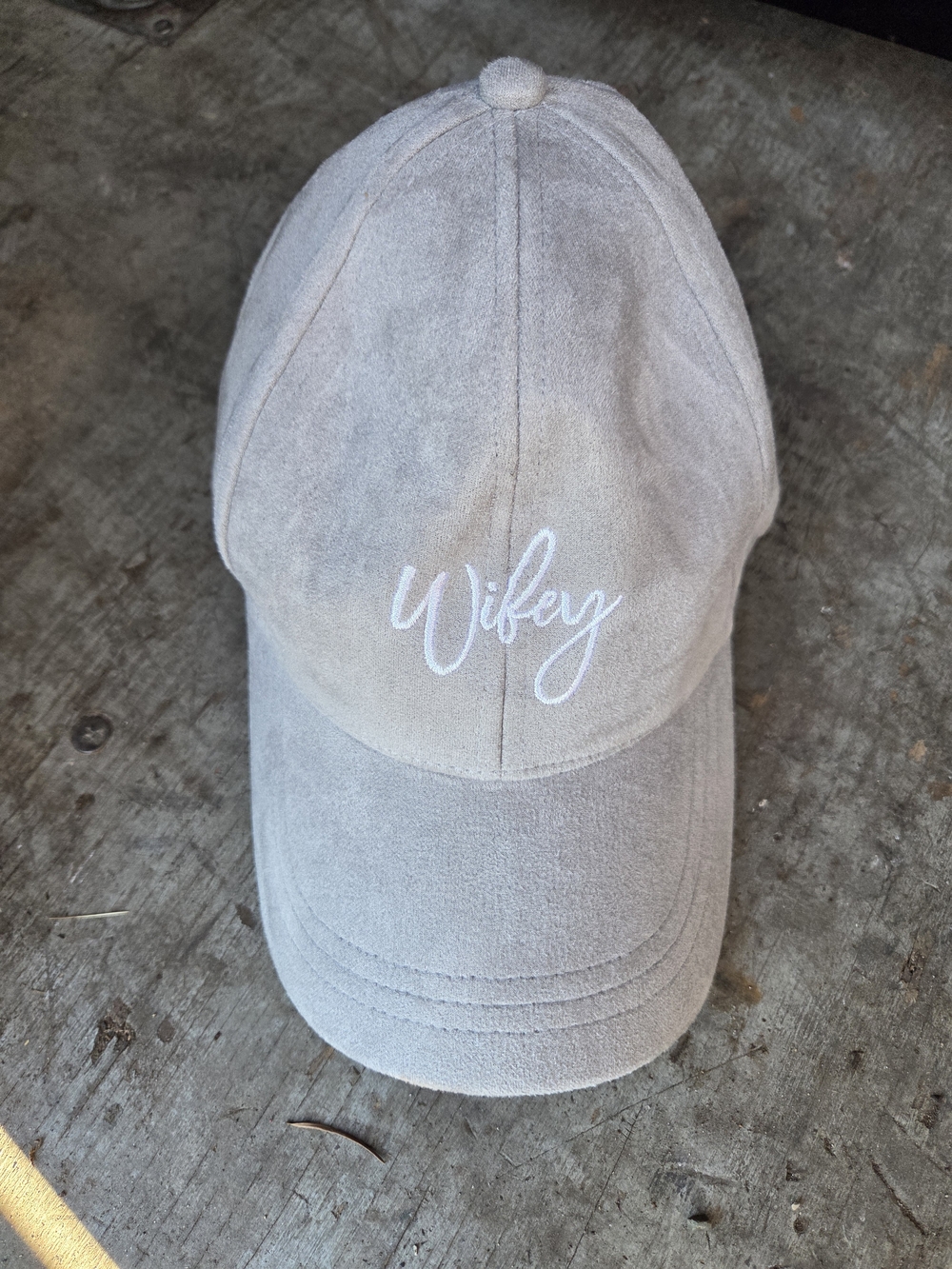 Wifey Embroidered Suede-Look Baseball Cap - Light Gray